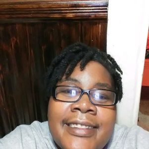 Meet your Posher, Corie